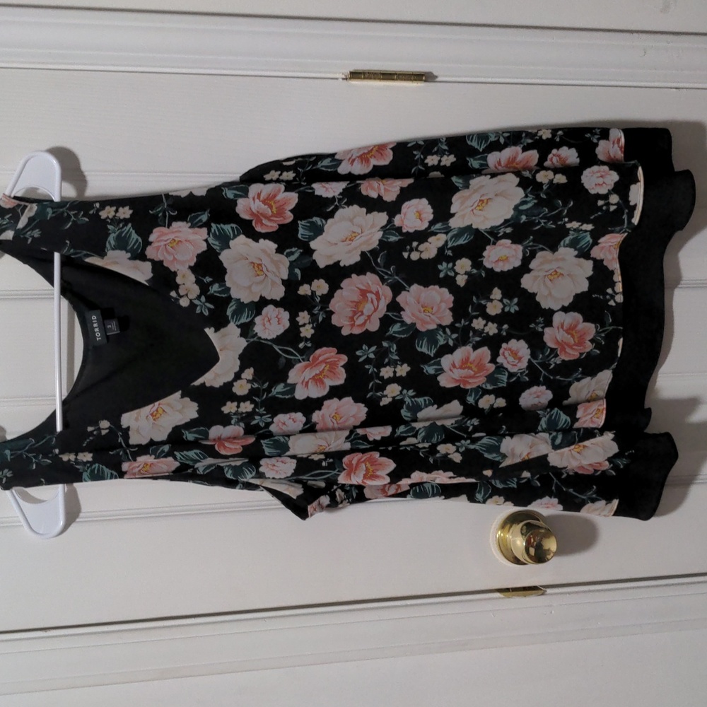Torrid Sleeveless Blouse